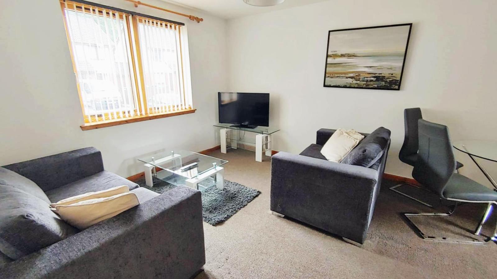 Superb 2 Bedroom Flat - Refurbished Dec 2024 Inverness Ngoại thất bức ảnh